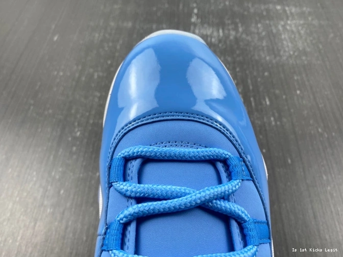 717602-900 29) Ultimate Flight Gift Jordan (11 of 0705